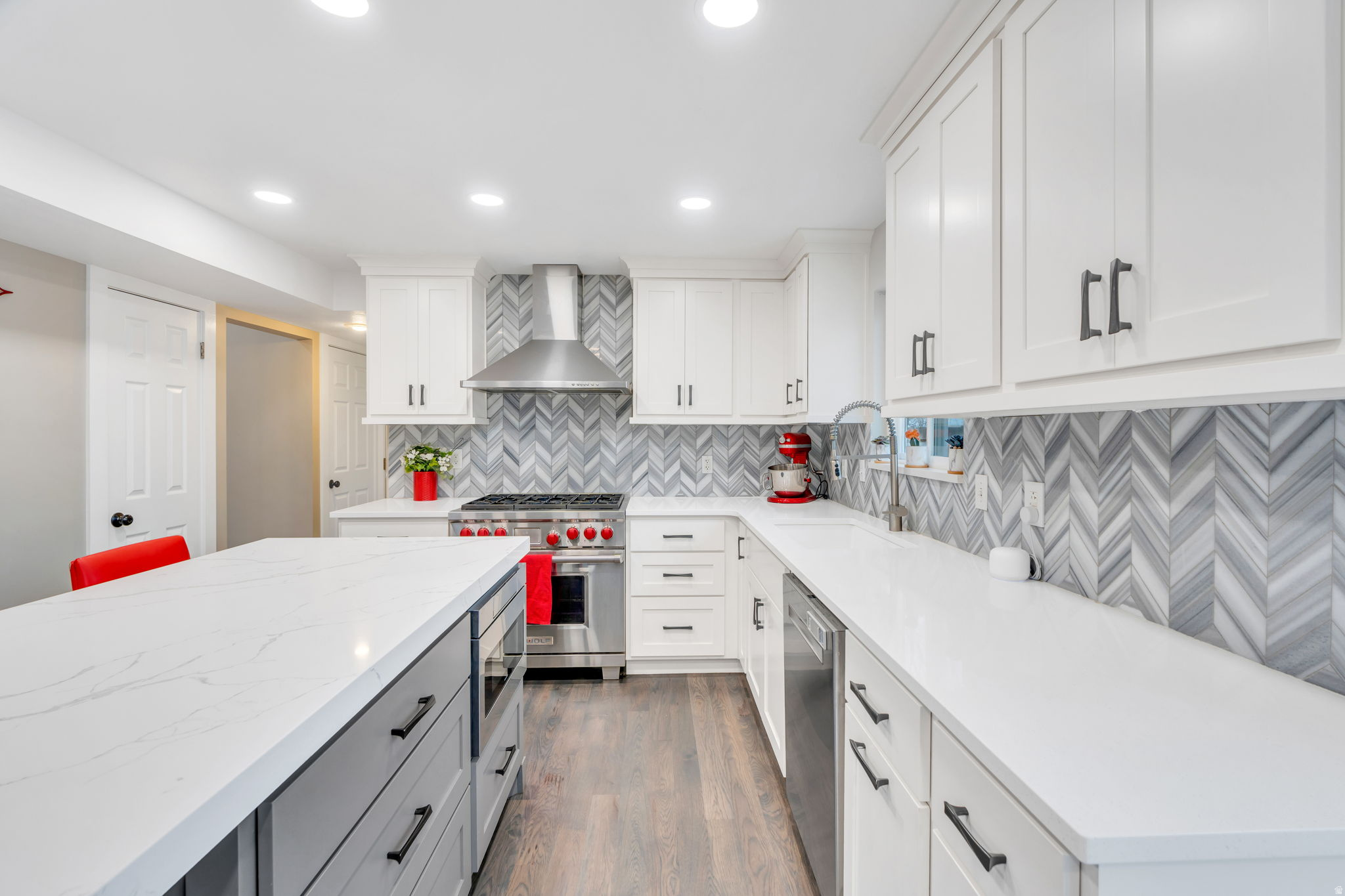 EASTRIDGE ESTATES - Residential