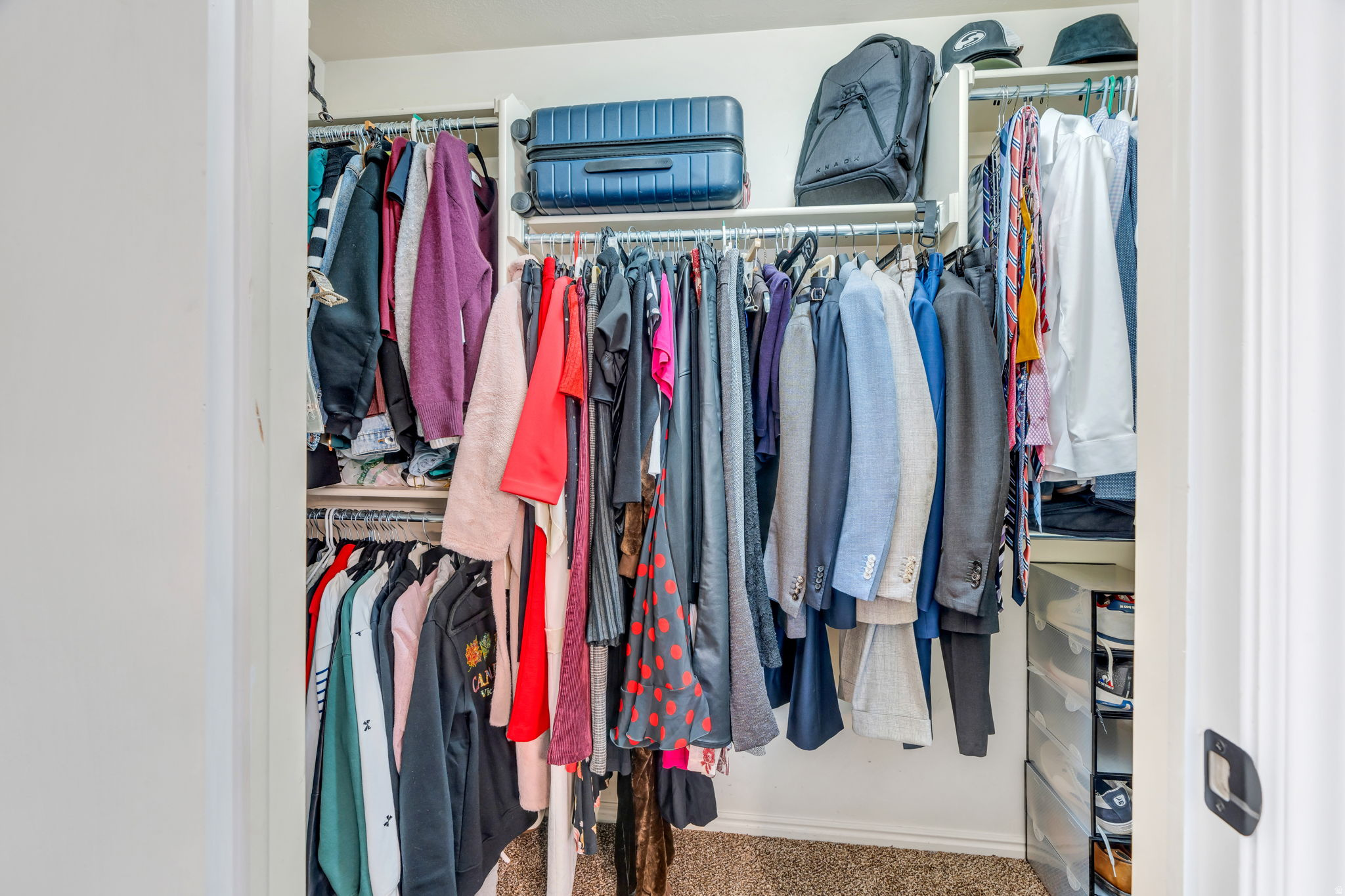 EASTRIDGE ESTATES - Residential