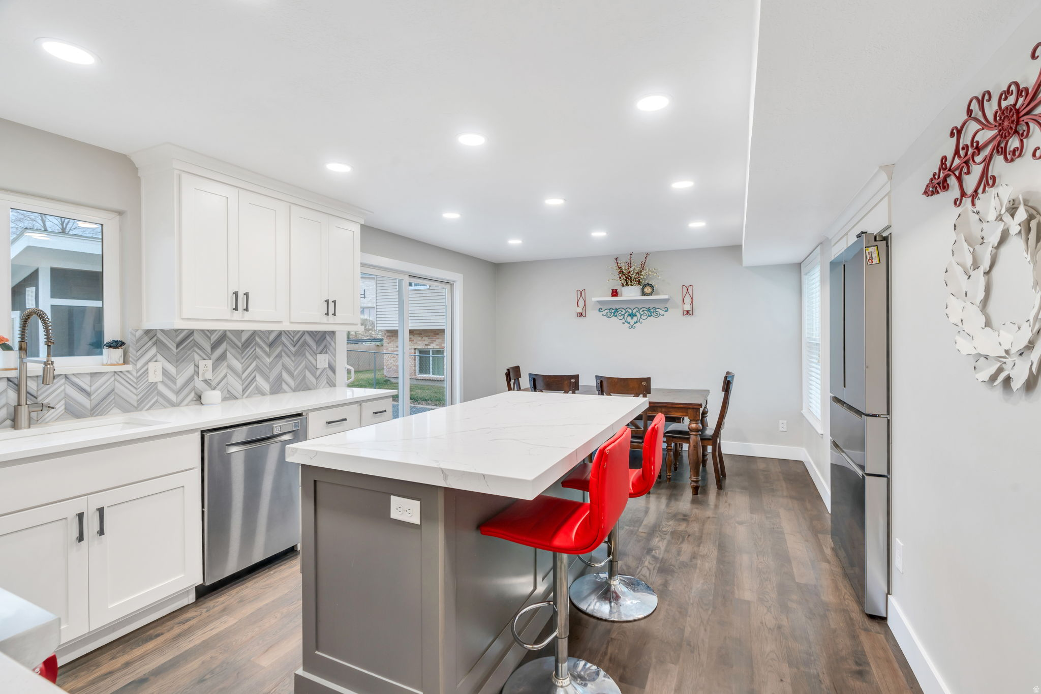 EASTRIDGE ESTATES - Residential