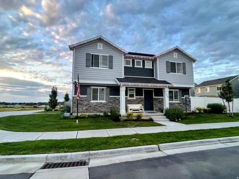 Tiny photo for 3209 S CLAIRE AVE, Syracuse, UT 84075 (MLS # 2128723)