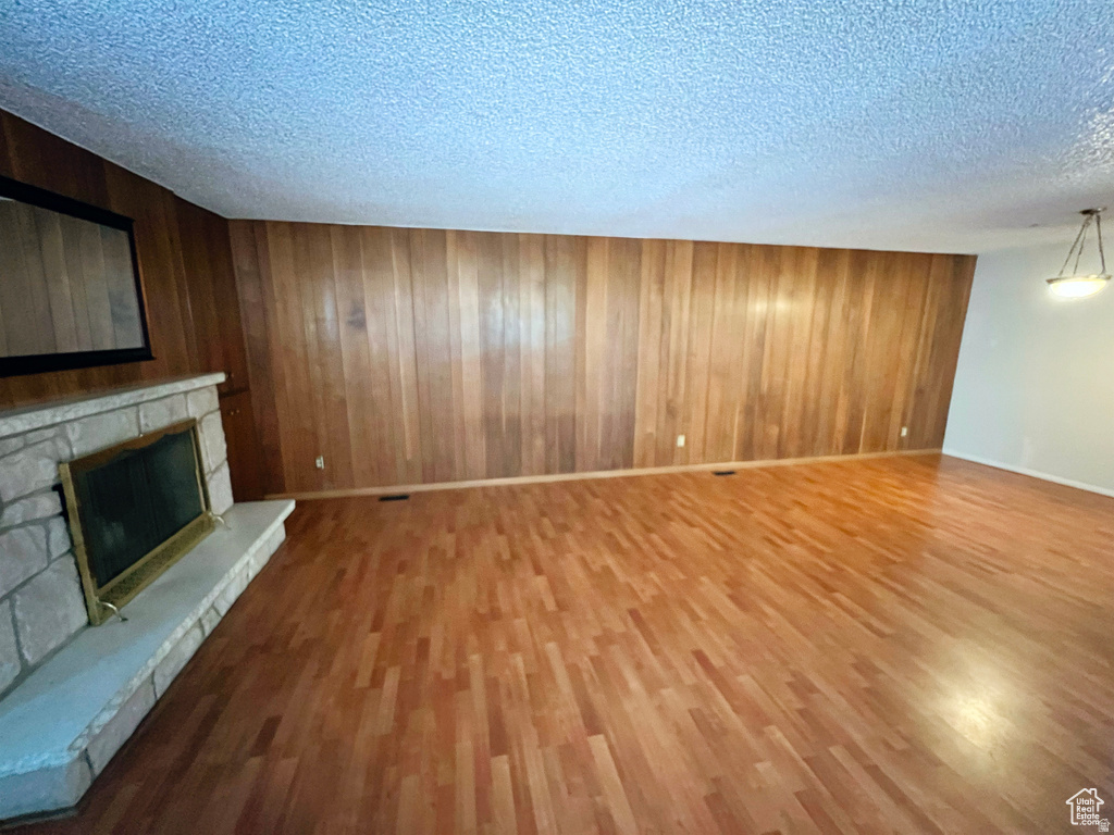 BOUNTIFUL GARDENS - Residential