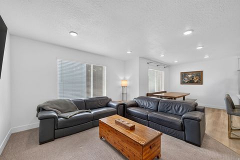 Tiny photo for 1639 E INDIGO LOOP N, Layton, UT 84041 (MLS # 2169557)