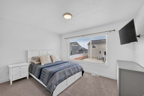 Tiny photo for 1639 E INDIGO LOOP N, Layton, UT 84041 (MLS # 2169557)