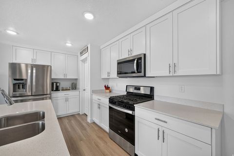 Tiny photo for 1639 E INDIGO LOOP N, Layton, UT 84041 (MLS # 2169557)