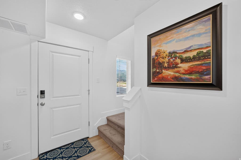 Photo of 1639 E INDIGO LOOP N, Layton, UT 84041 (MLS # 2169557)