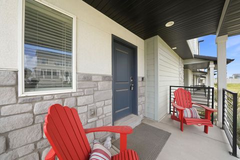 Tiny photo for 1639 E INDIGO LOOP N, Layton, UT 84041 (MLS # 2169557)