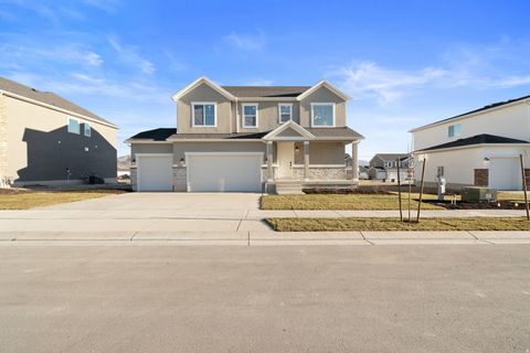 Photo of 5470 N SADDLE STONE DR E #510, Eagle Mountain, UT 84005 (MLS # 2124951)