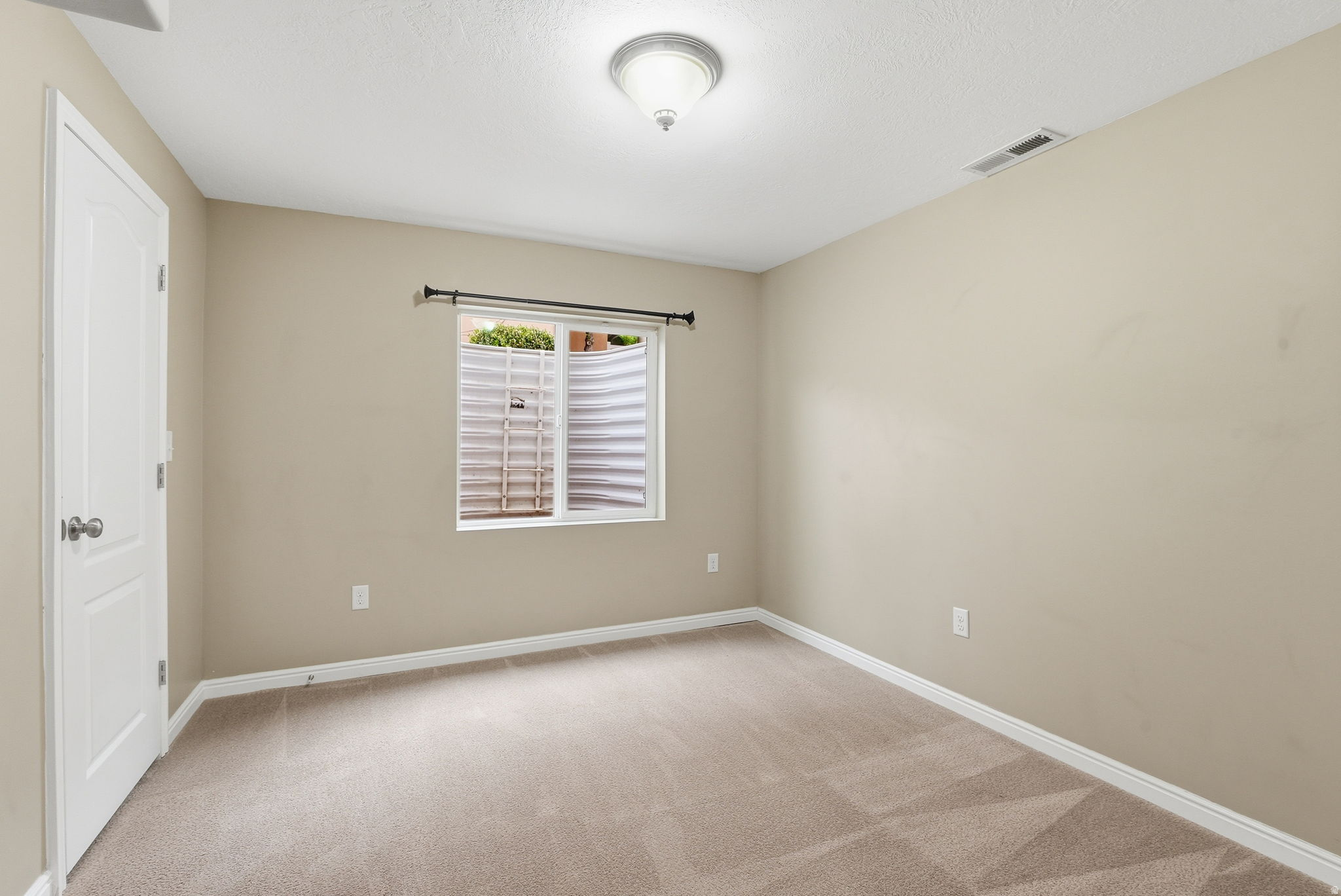 DAYBREAK - Residential