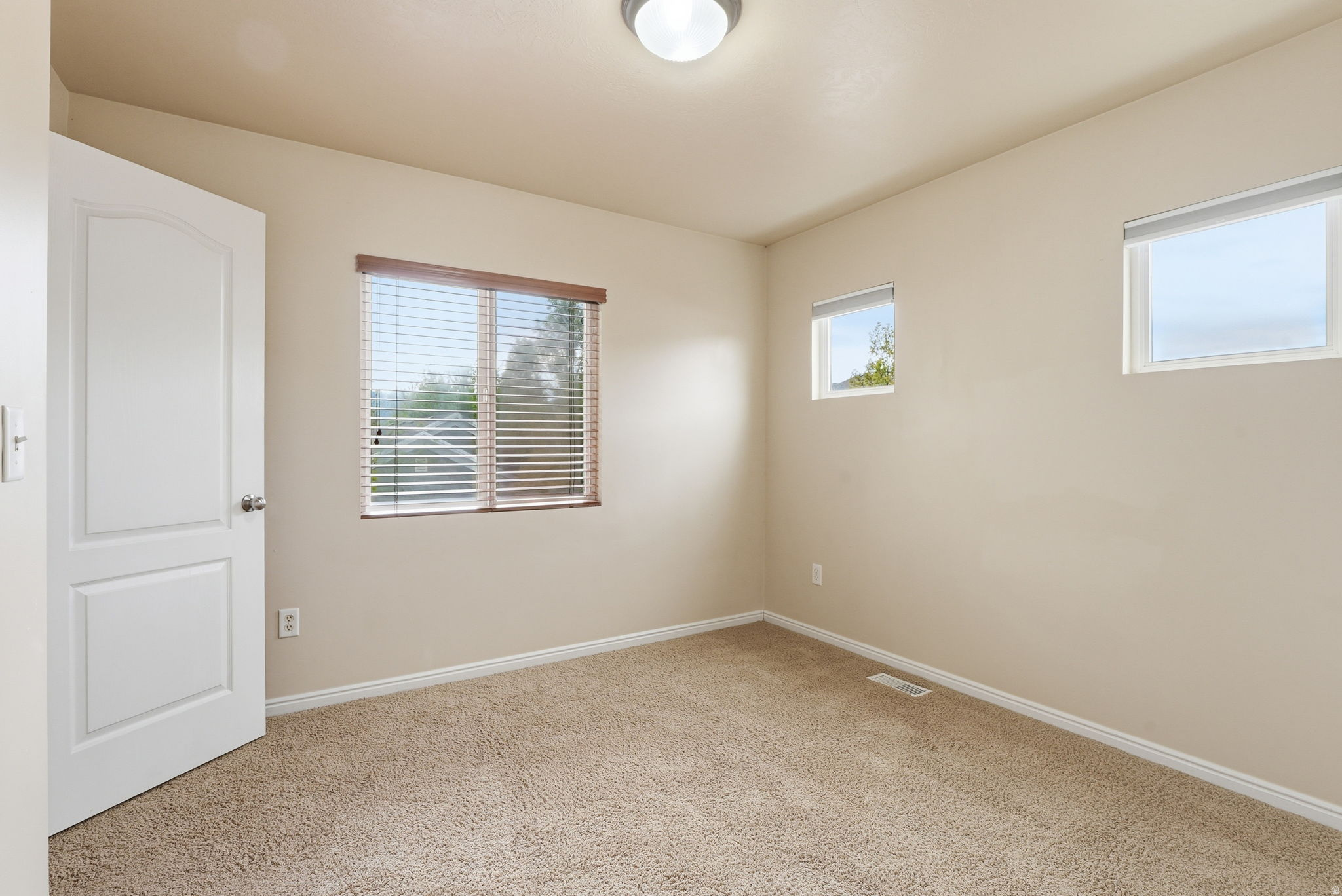 DAYBREAK - Residential