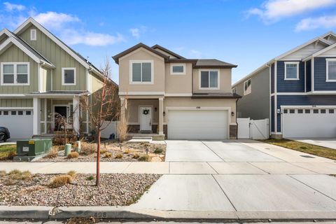 Photo of 498 S PEGASUS WAY, Saratoga Springs, UT 84045 (MLS # 2141706)