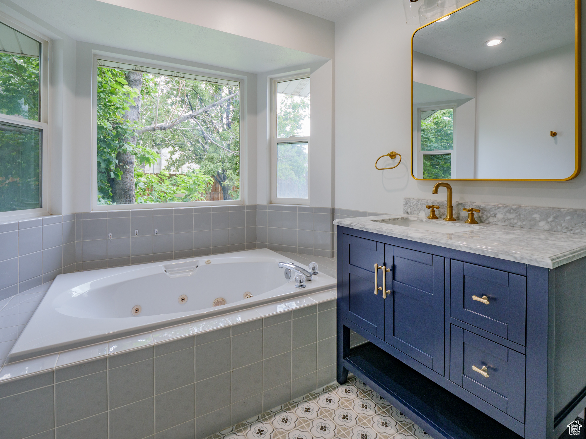 COUNTRY CLUB SUB - Residential