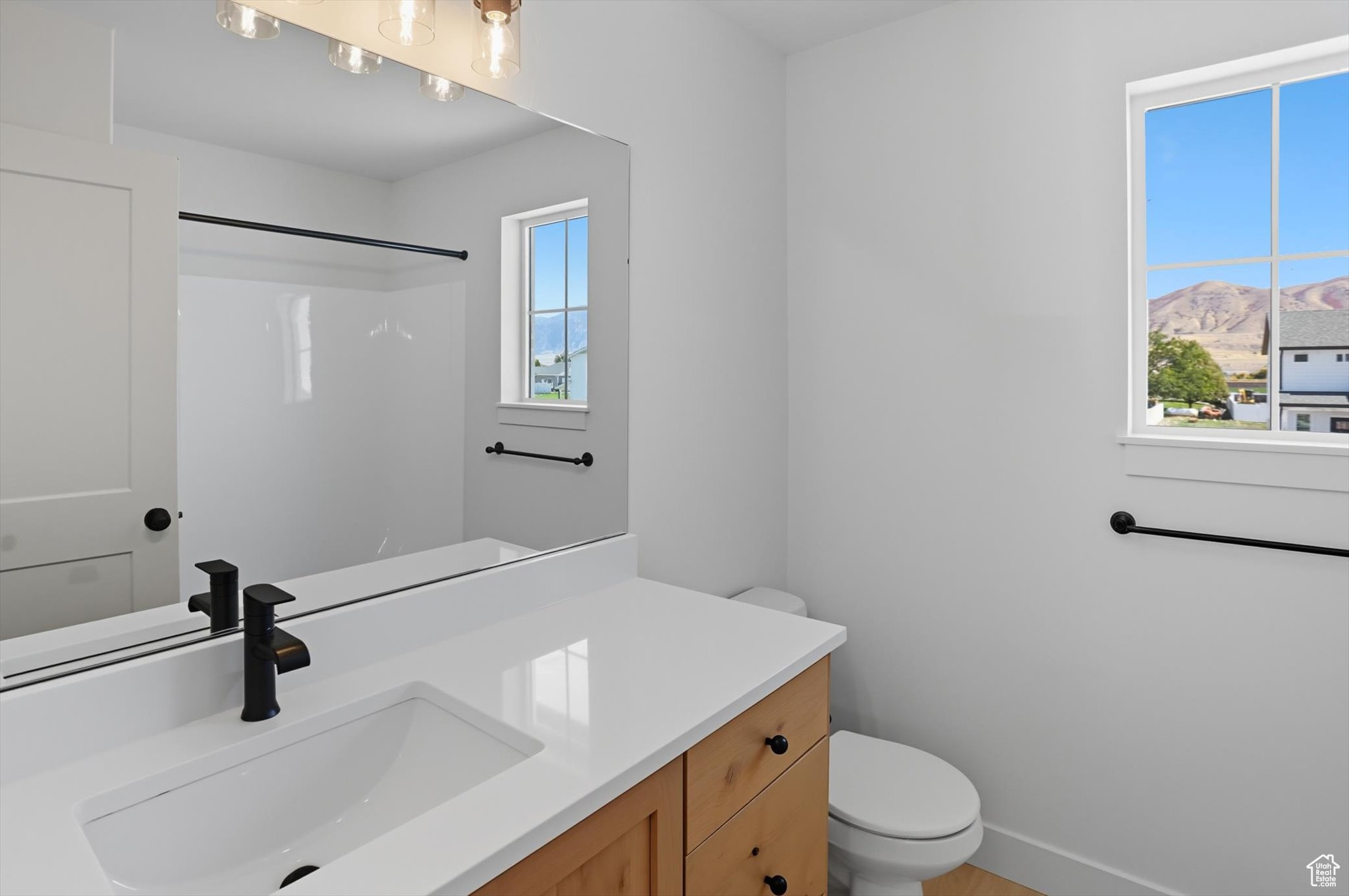 EASTSIDE VIEW - Residential