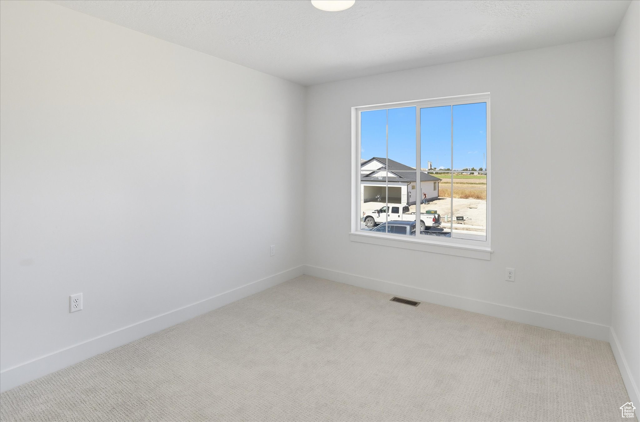 EASTSIDE VIEW - Residential