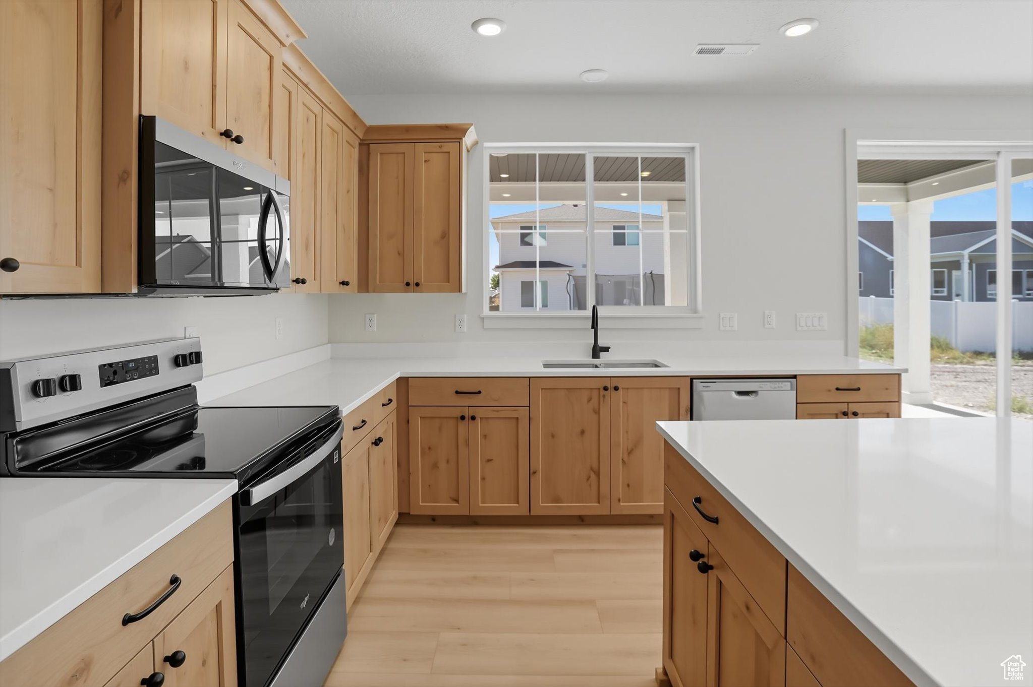 EASTSIDE VIEW - Residential