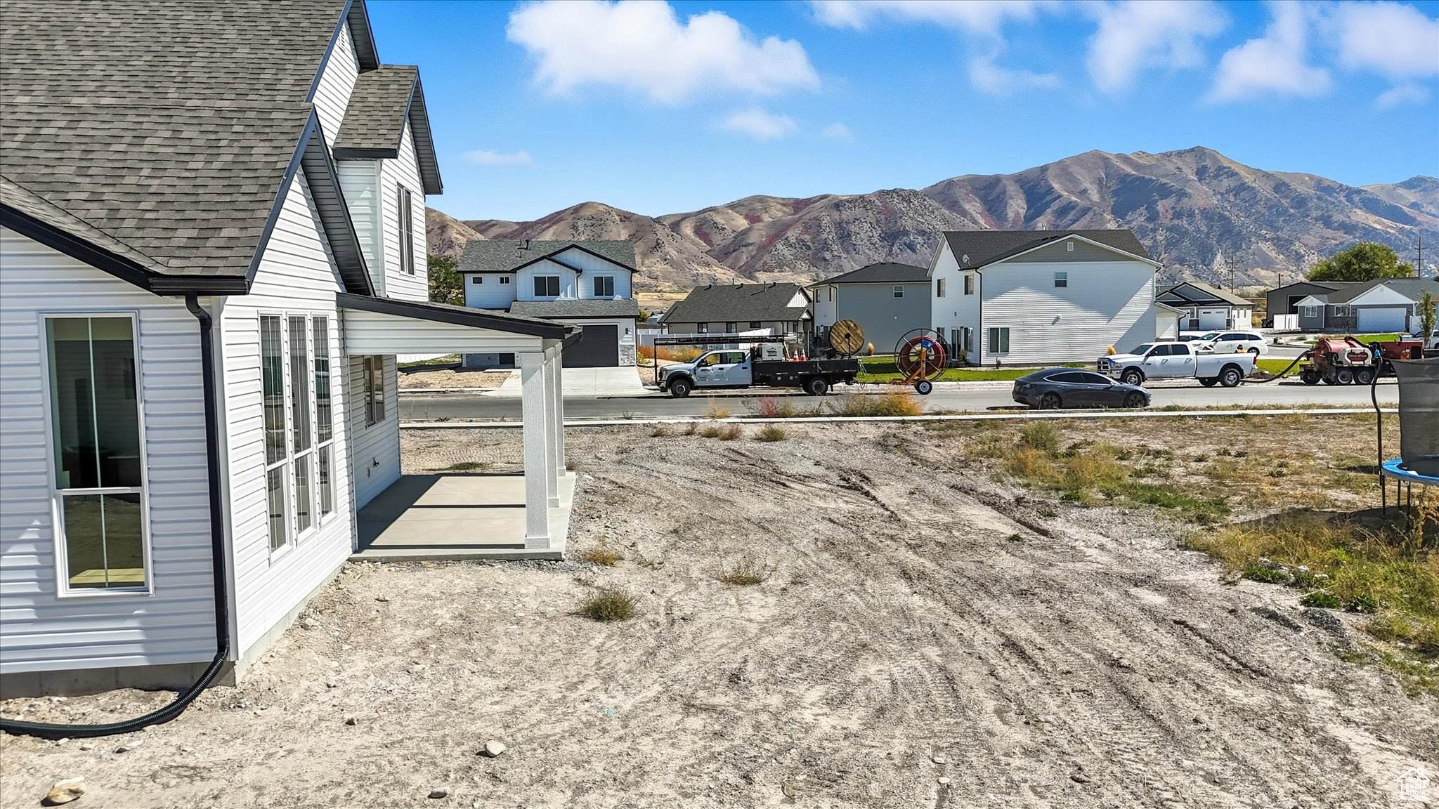 EASTSIDE VIEW - Residential