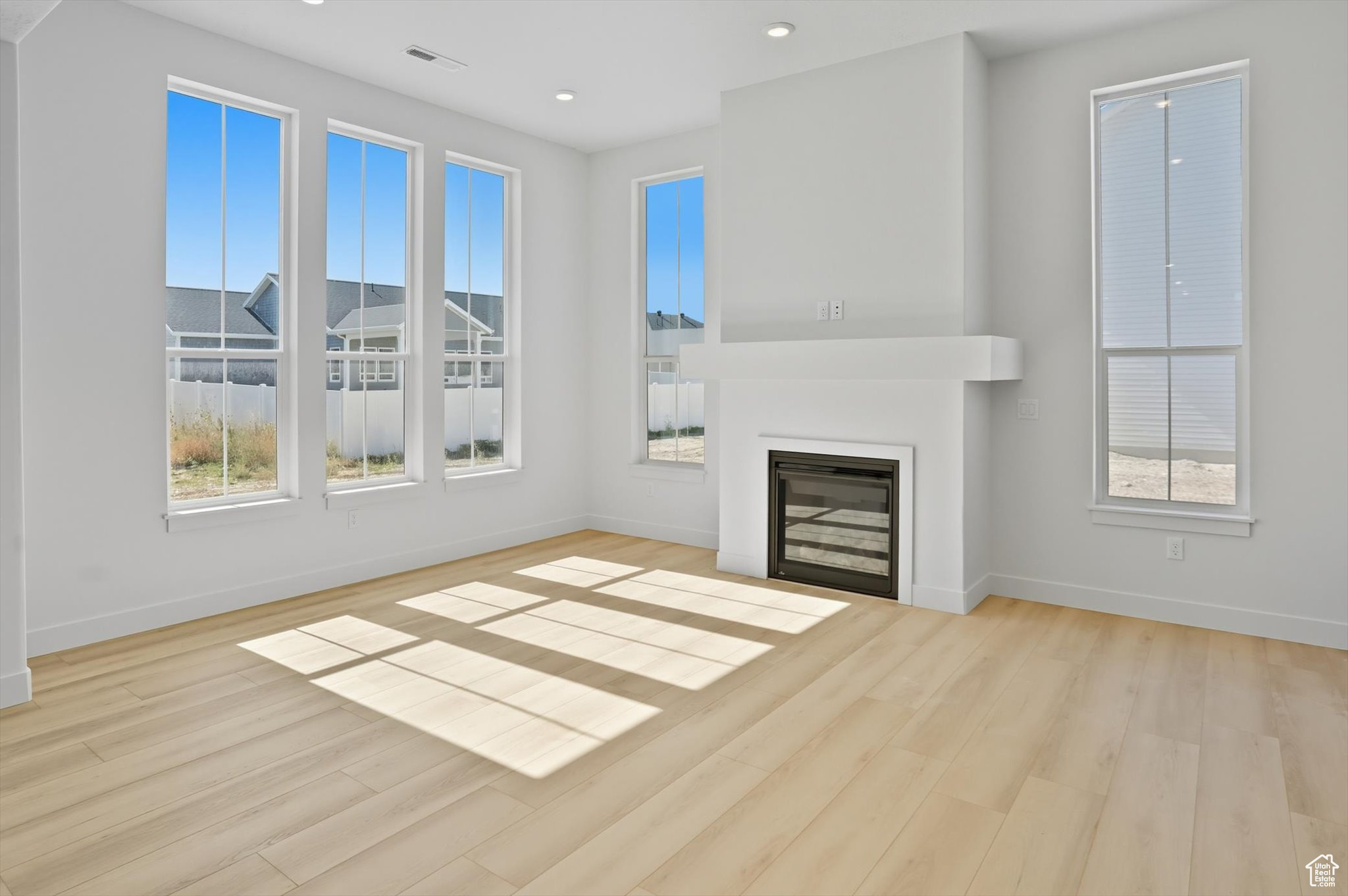 EASTSIDE VIEW - Residential