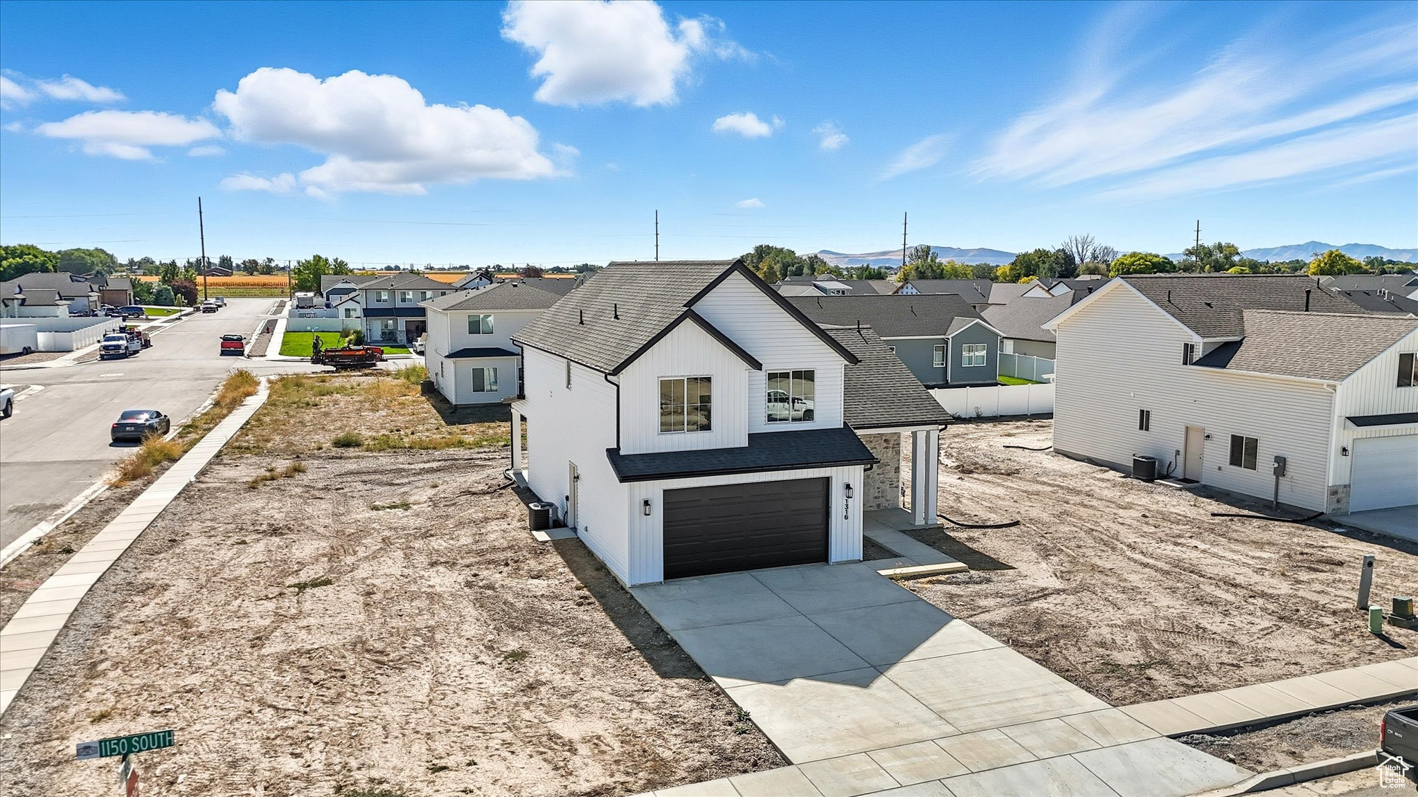 EASTSIDE VIEW - Residential