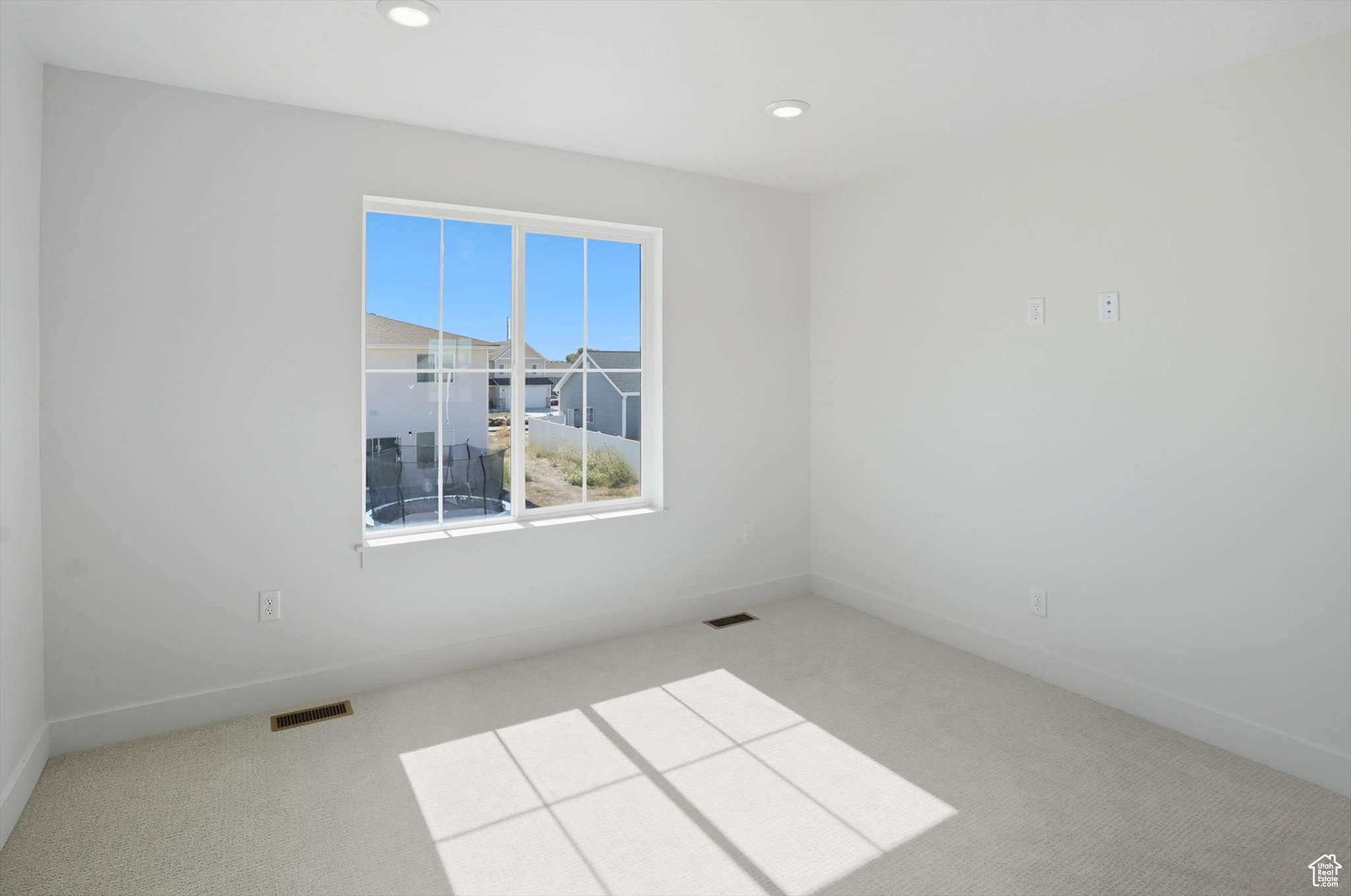 EASTSIDE VIEW - Residential