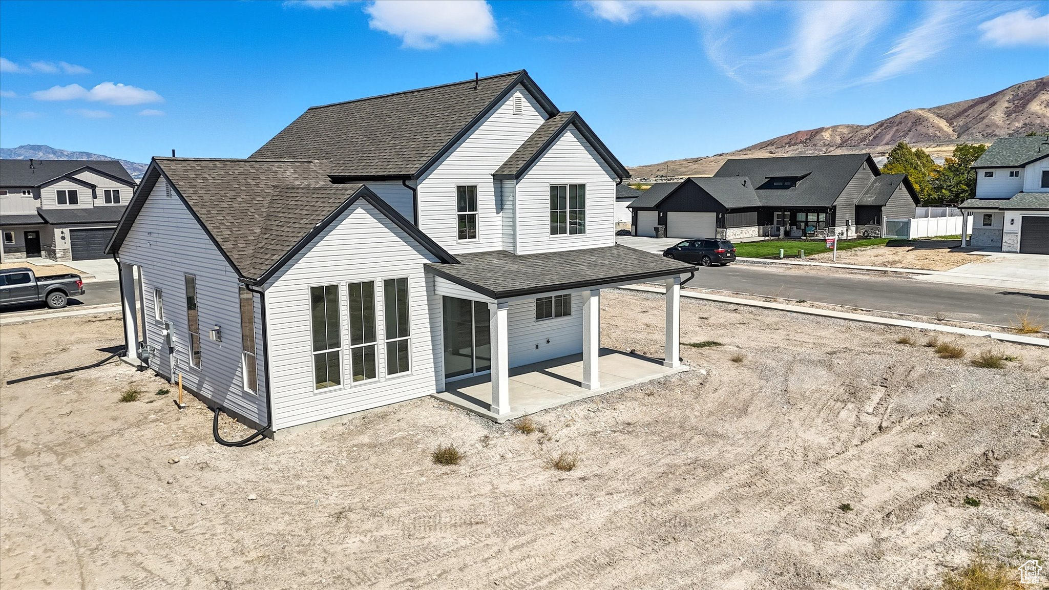 EASTSIDE VIEW - Residential