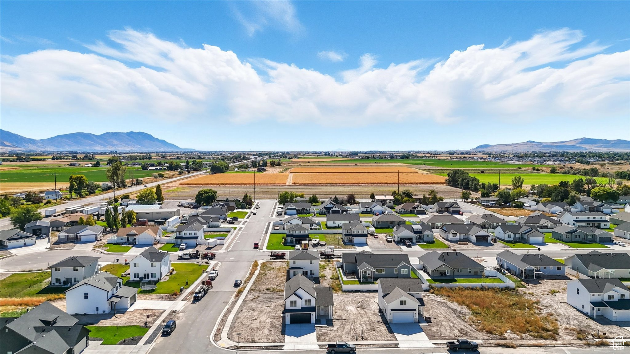 EASTSIDE VIEW - Residential