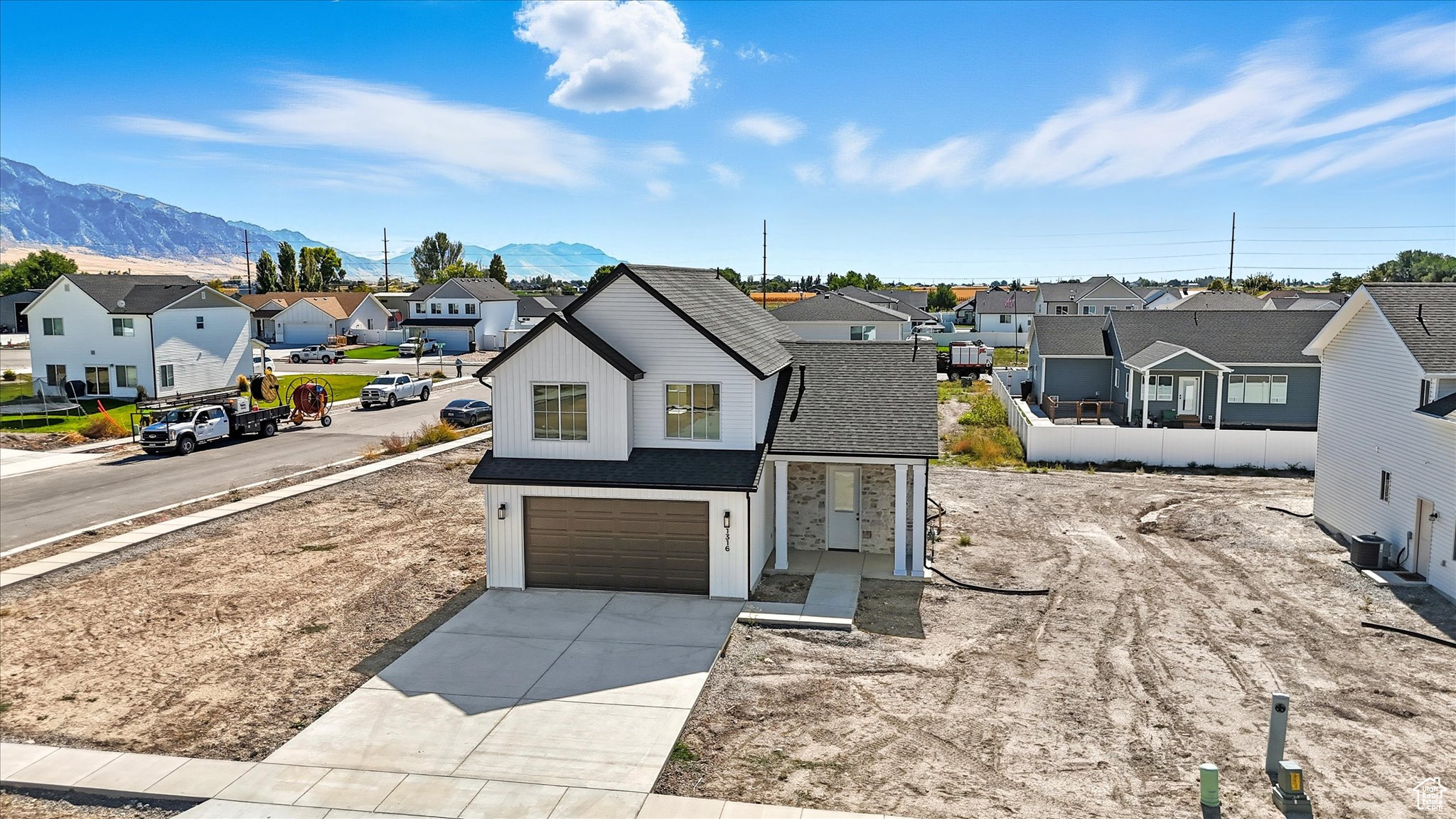 EASTSIDE VIEW - Residential