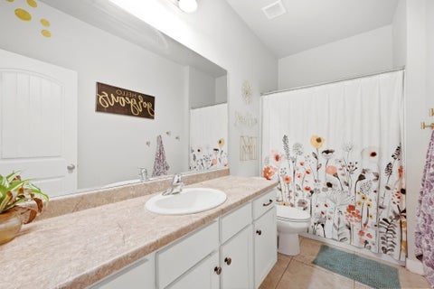 Tiny photo for 2249 S PARKWOOD LN, Kaysville, UT 84037 (MLS # 2185560)