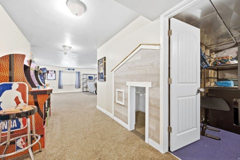 Tiny photo for 2249 S PARKWOOD LN, Kaysville, UT 84037 (MLS # 2185560)
