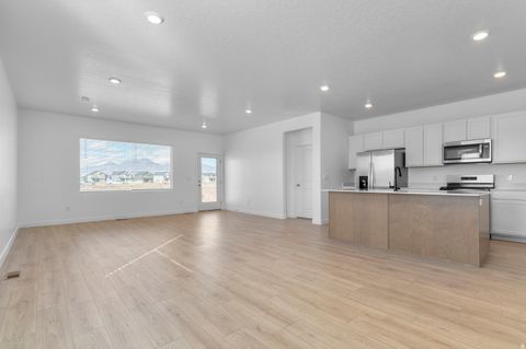 Tiny photo for 1540 S FINS RD, Washington, UT 84780 (MLS # 2145062)