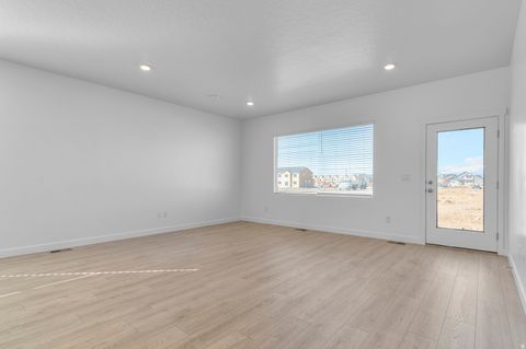 Tiny photo for 1540 S FINS RD, Washington, UT 84780 (MLS # 2145062)