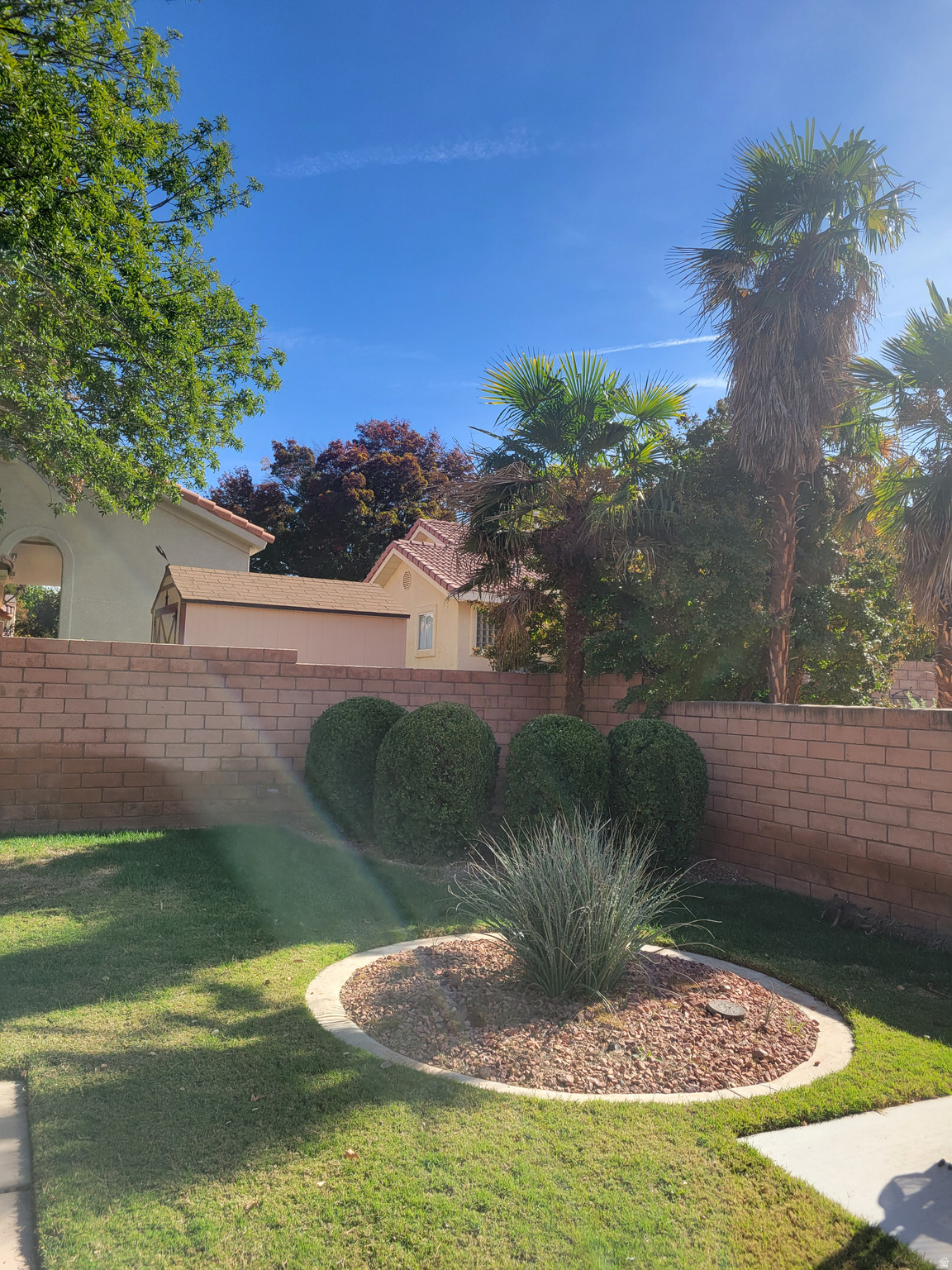 RANCHO BLOOMINGTON - Residential