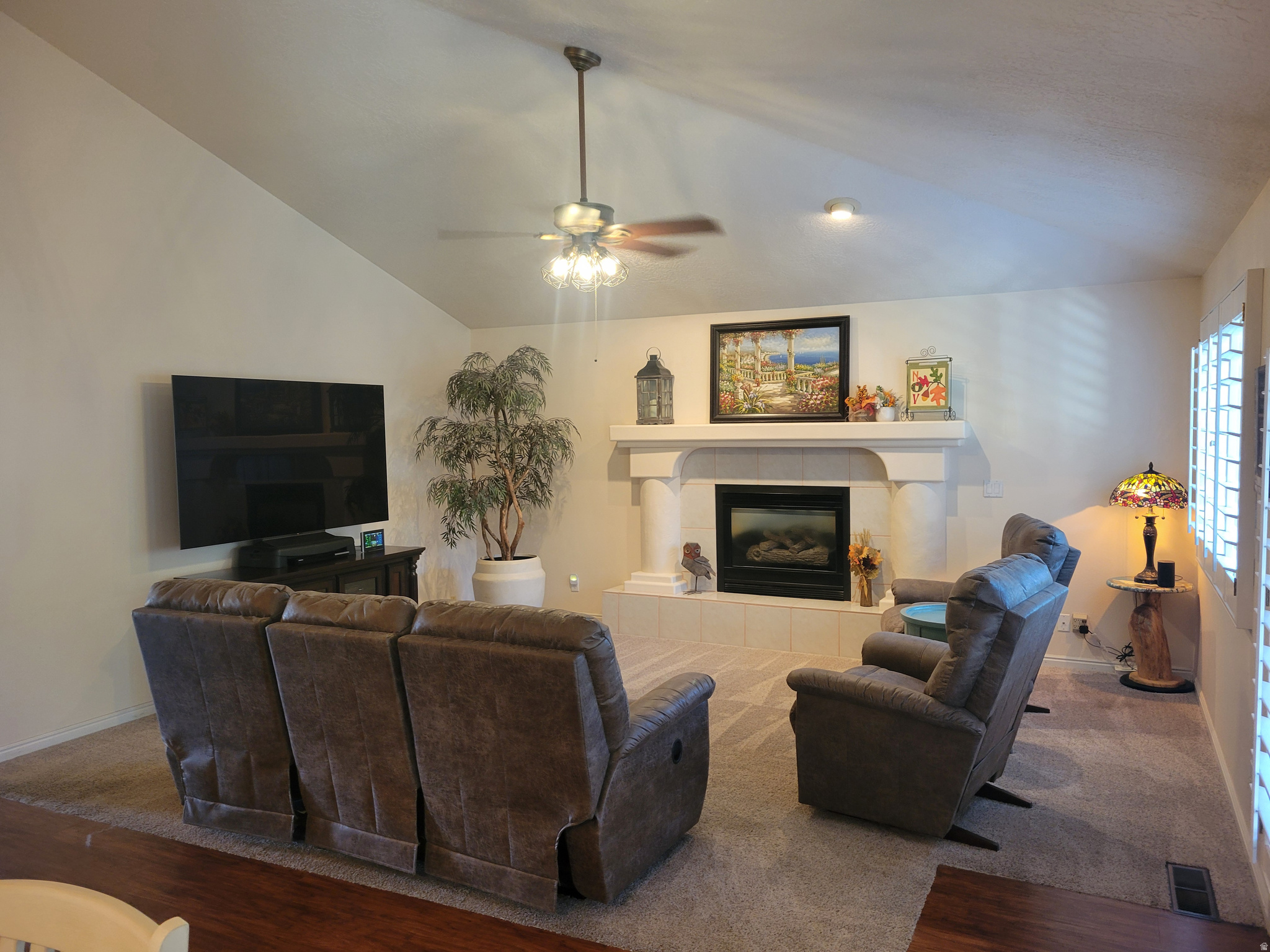 RANCHO BLOOMINGTON - Residential