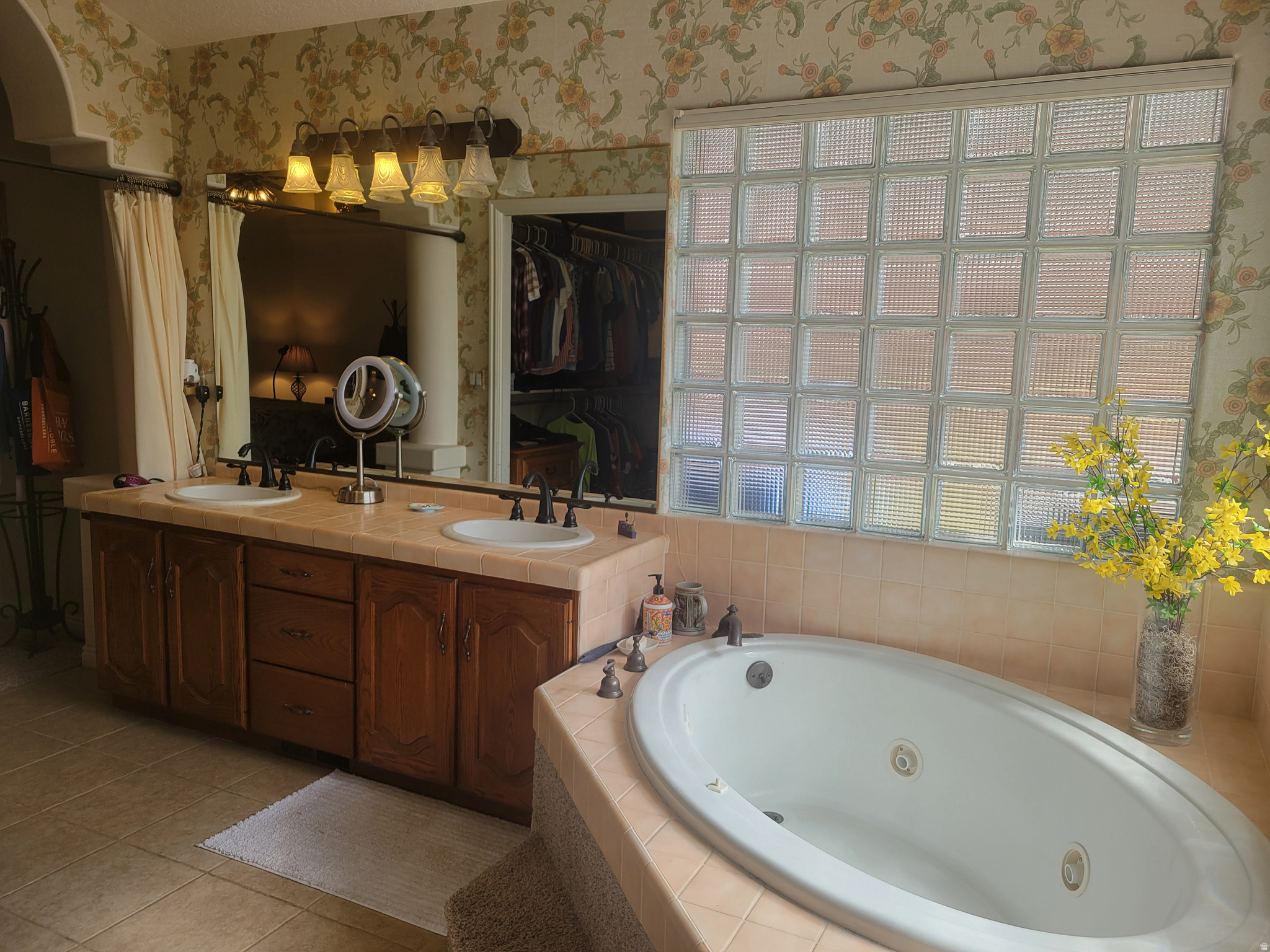 RANCHO BLOOMINGTON - Residential