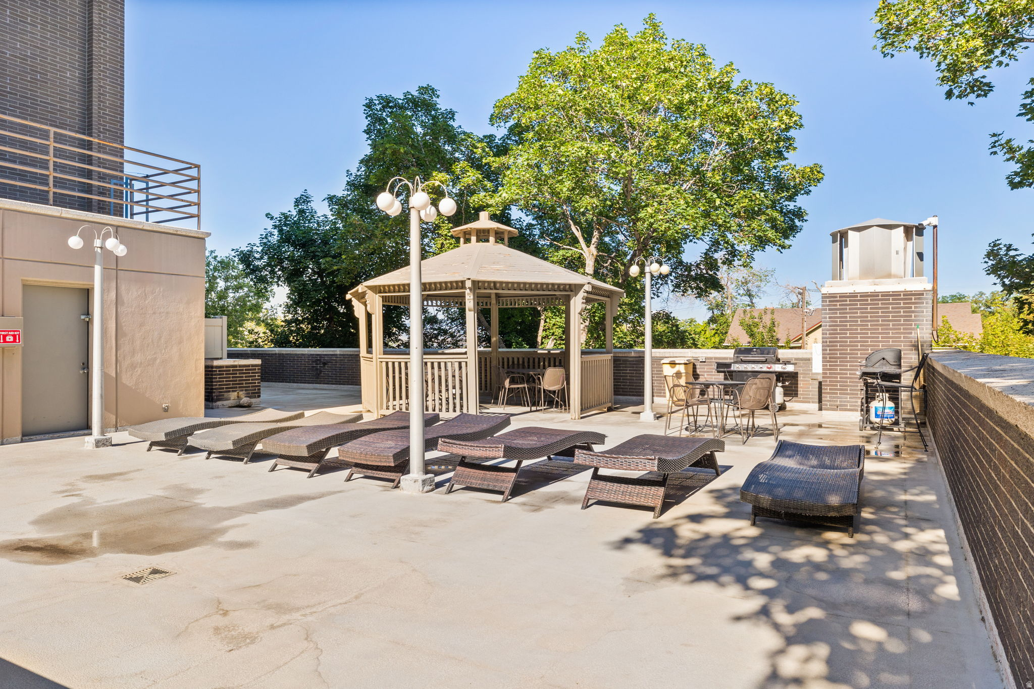 BONNEVILLE TOWER - Residential