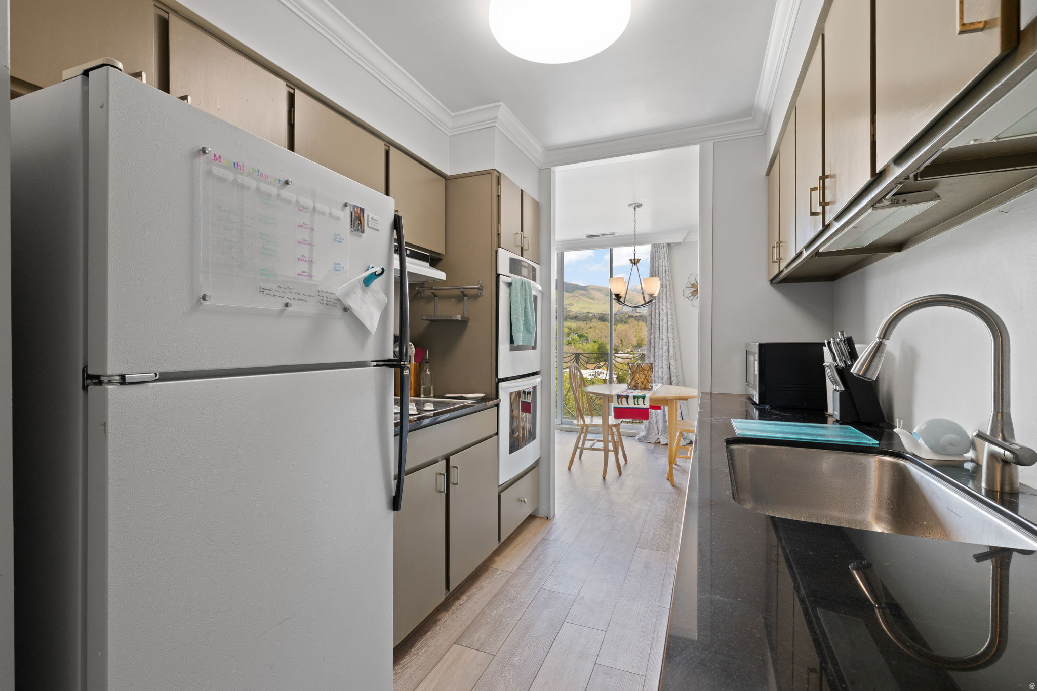 BONNEVILLE TOWER - Residential