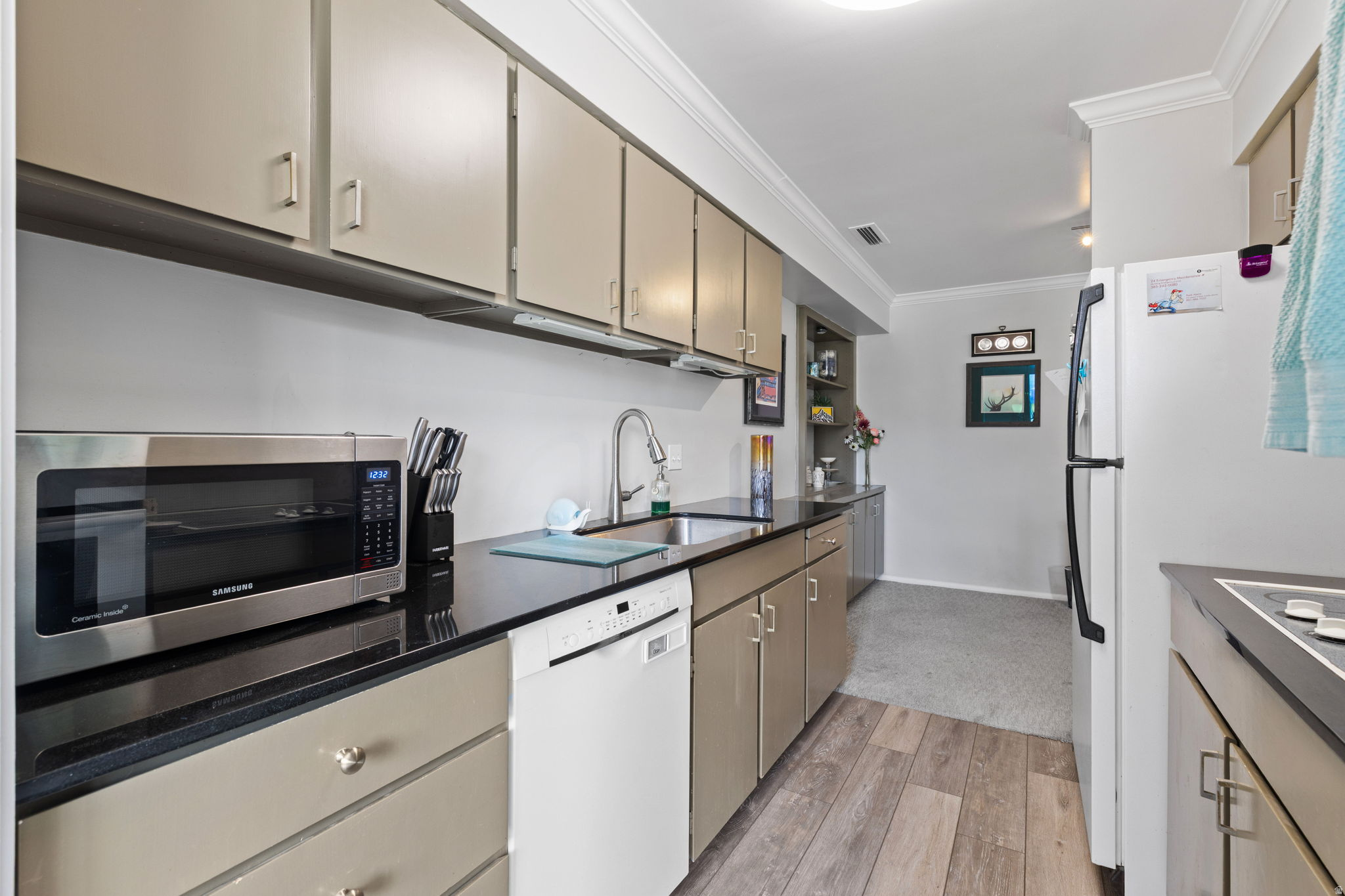 BONNEVILLE TOWER - Residential