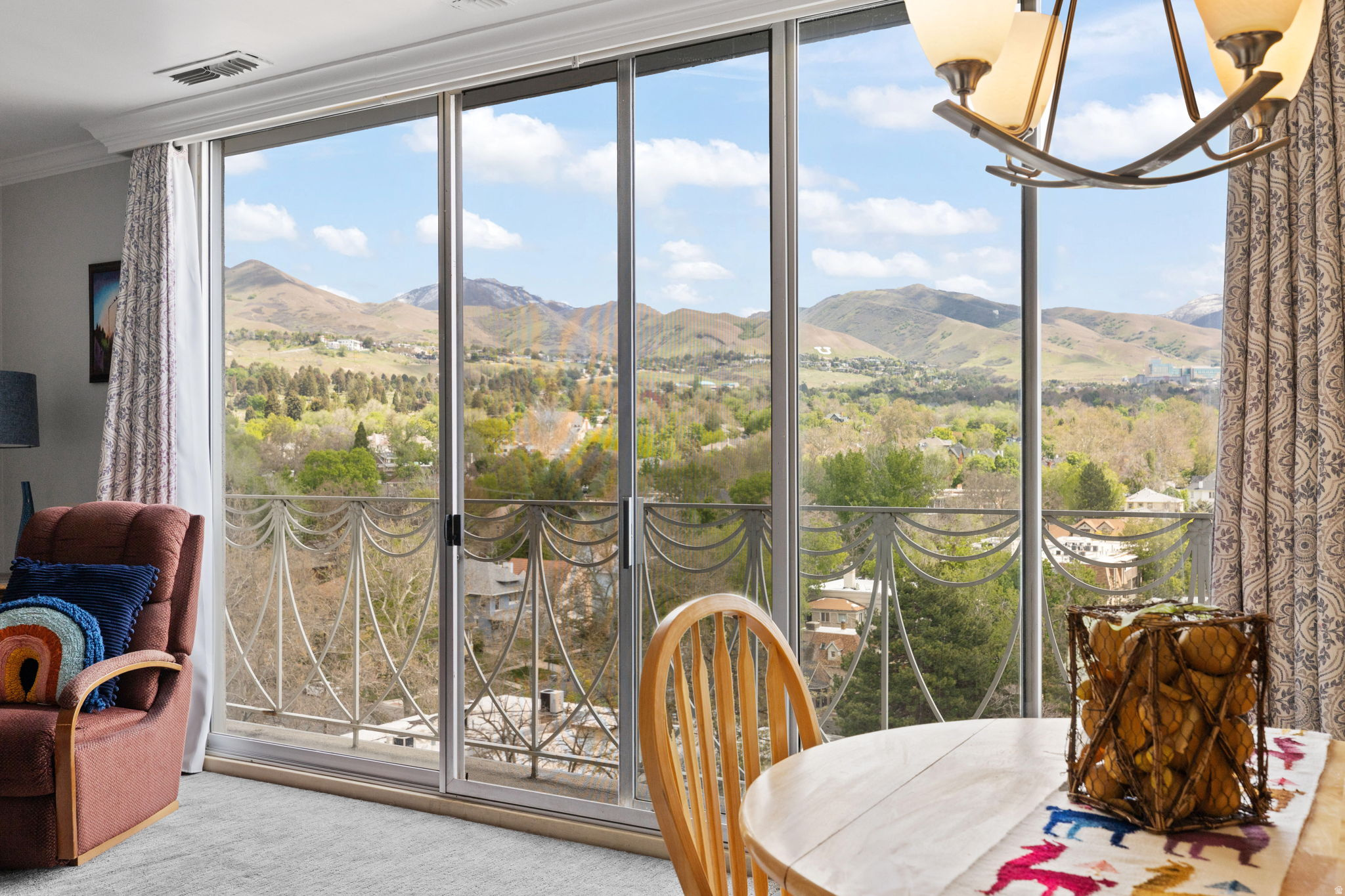 BONNEVILLE TOWER - Residential
