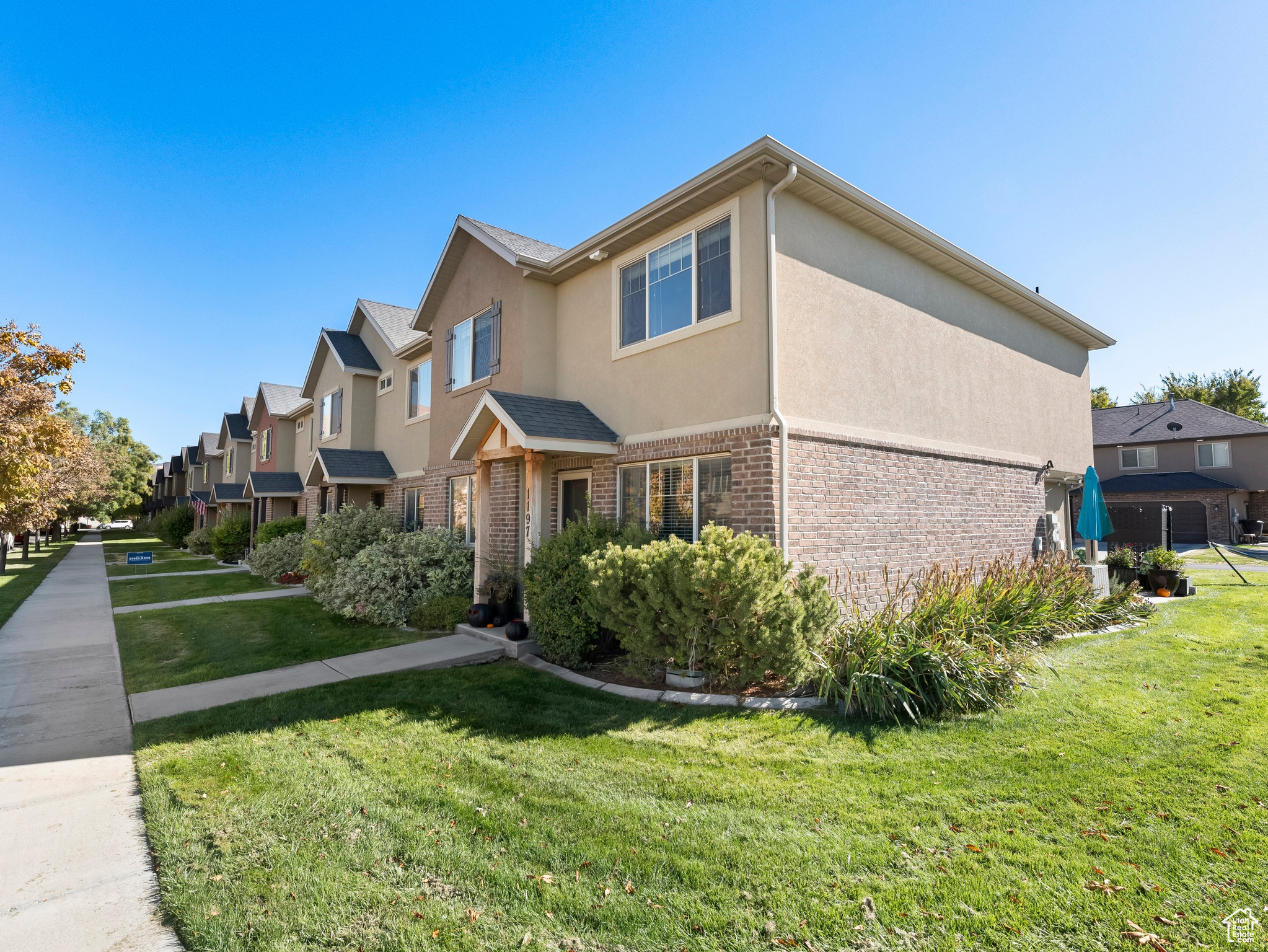 RIVER PARK WEST - Residential