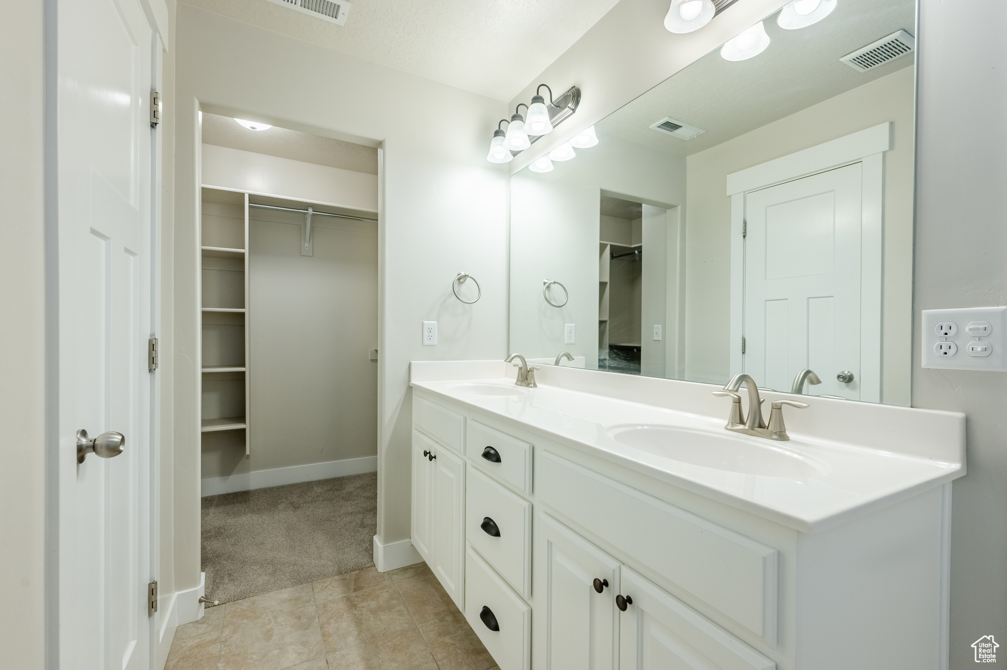 Vineyard, Utah 84059, United States, 3 Bedrooms Bedrooms, ,4 BathroomsBathrooms,Residential,Active,95628