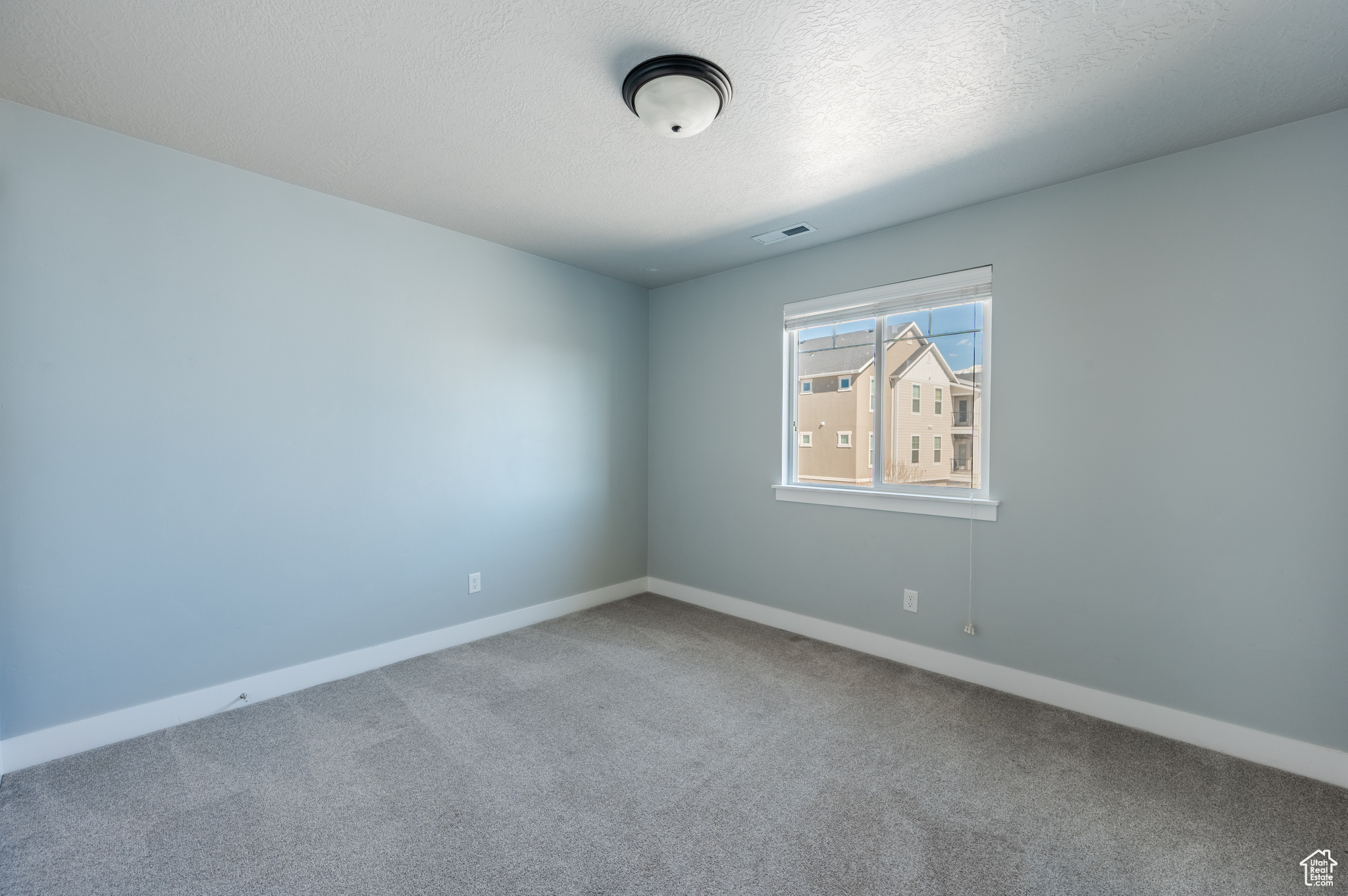 Vineyard, Utah 84059, United States, 3 Bedrooms Bedrooms, ,4 BathroomsBathrooms,Residential,Active,95628