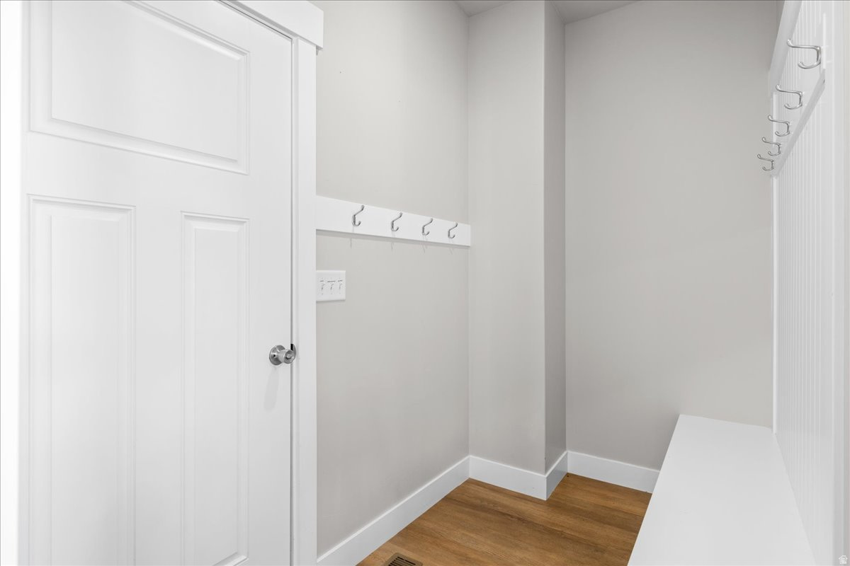 MOUNTAIN GATE - Residential