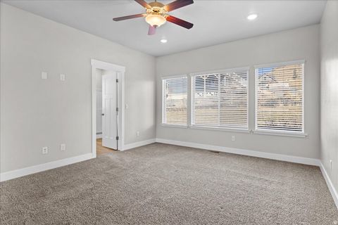 Tiny photo for 889 E 600 N, Hyde Park, UT 84318 (MLS # 2135701)