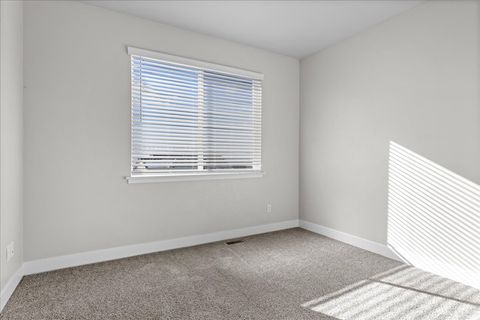 Tiny photo for 889 E 600 N, Hyde Park, UT 84318 (MLS # 2135701)