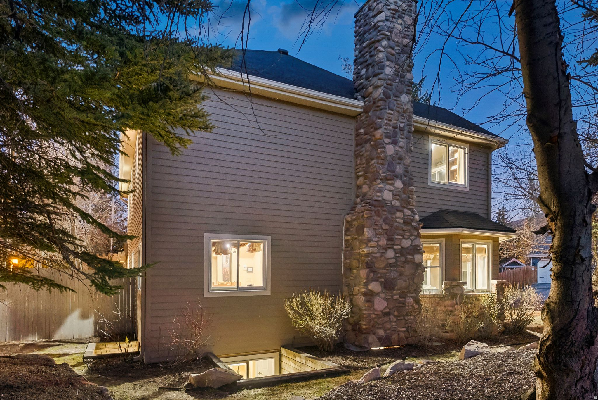 PROSPECTOR VILLAGE - Residential