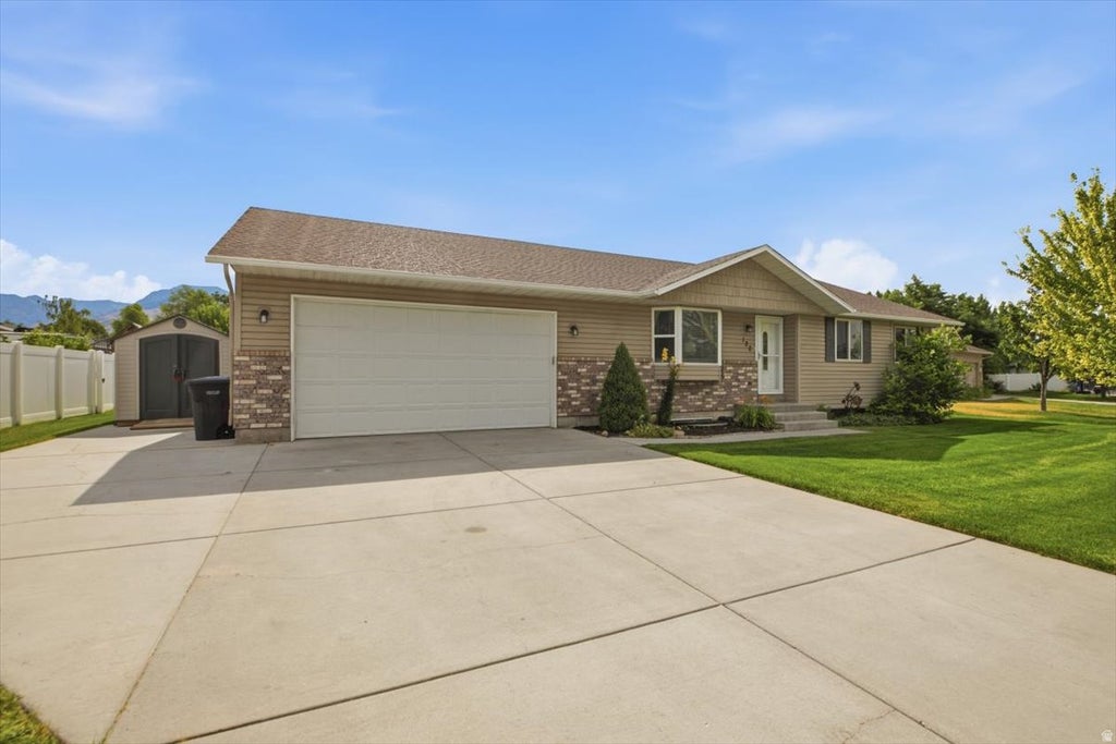 Photo of 120 S 380 W, Smithfield, UT 84335 (MLS # 2172787)