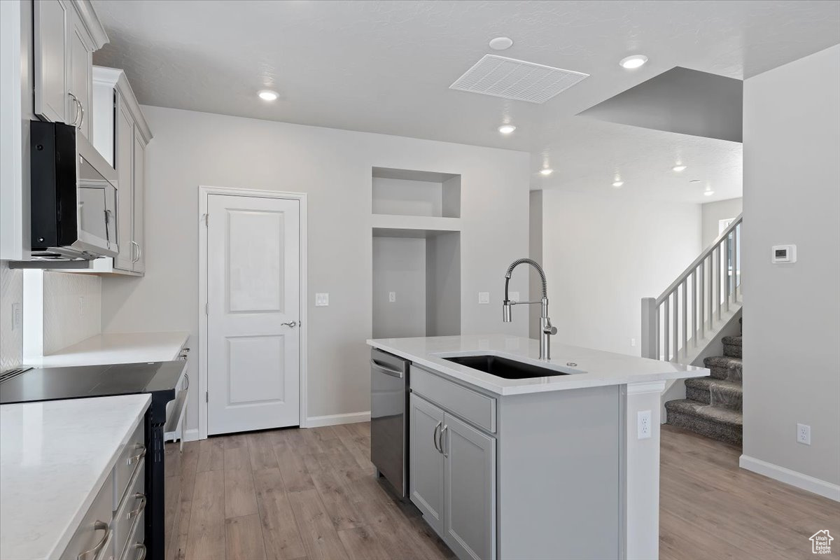 DAYBREAK - Residential