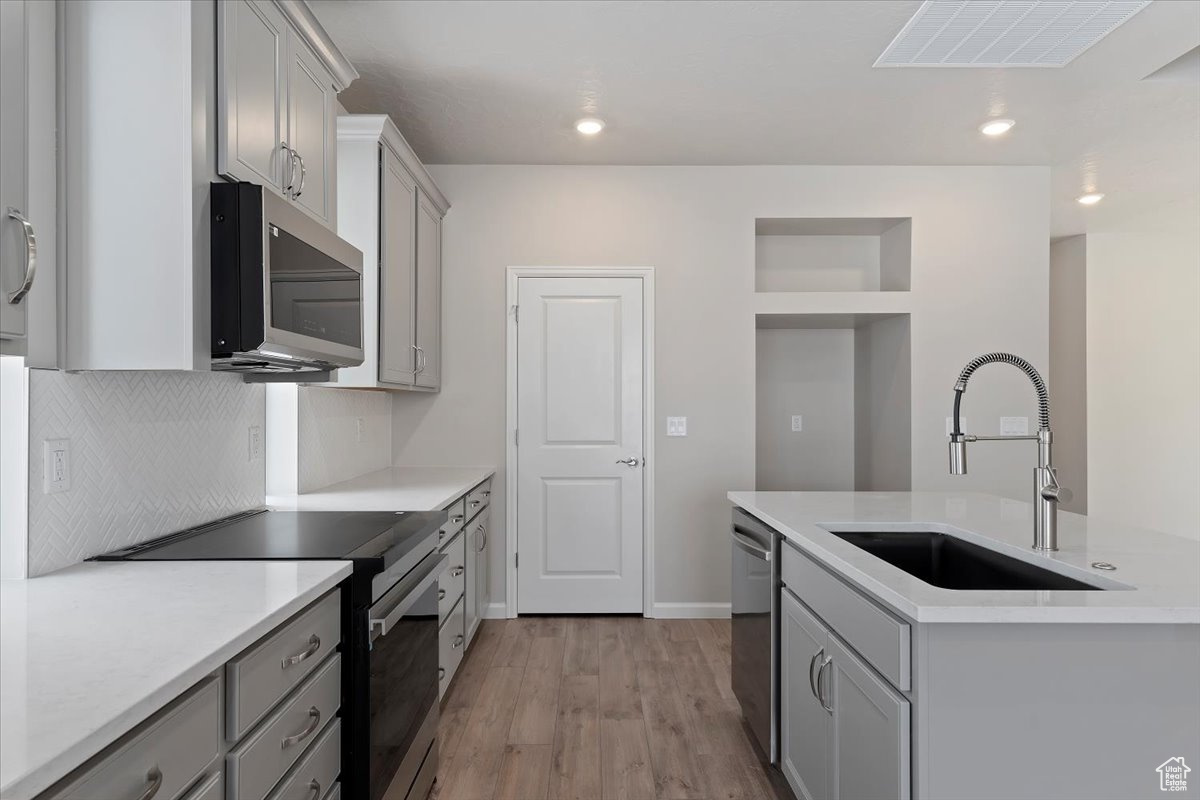 DAYBREAK - Residential