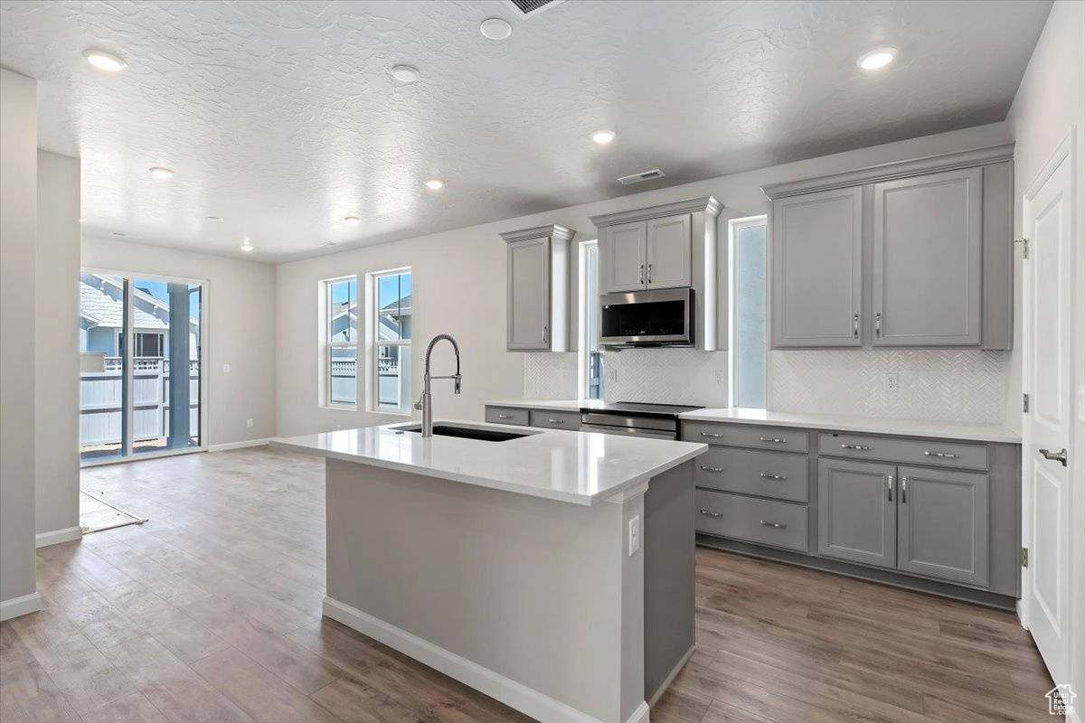 DAYBREAK - Residential