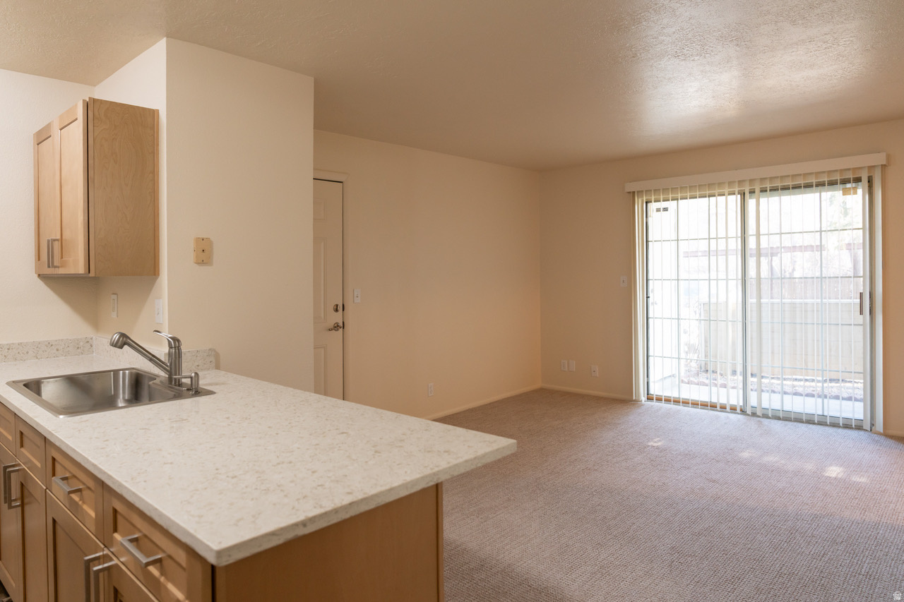 WATERSIDE - Residential