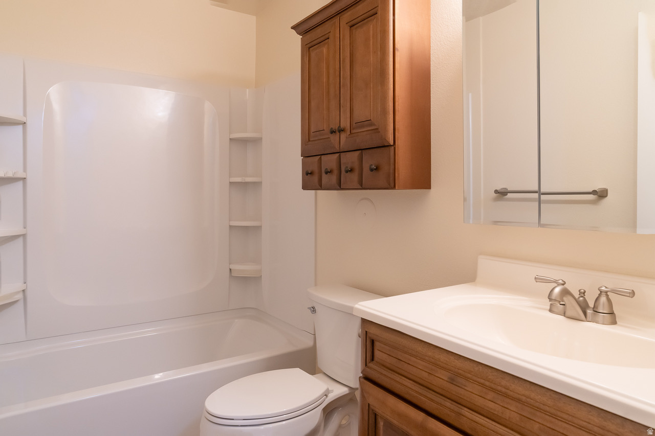 WATERSIDE - Residential