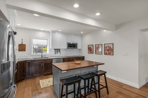 Tiny photo for 265 E 13275 S, Draper, UT 84020 (MLS # 2139838)